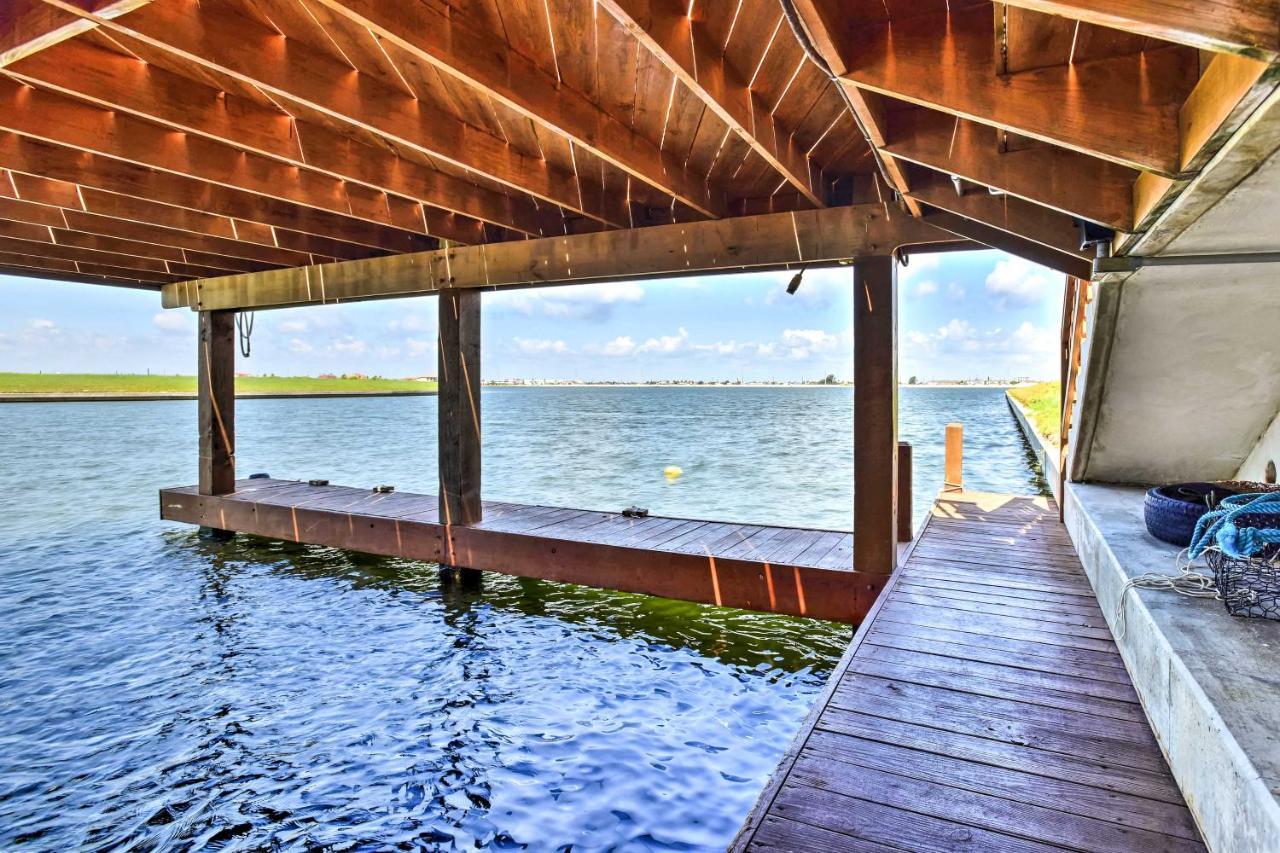 Waterfront Corpus Christi Townhome With Pool And Dock! Exterior foto